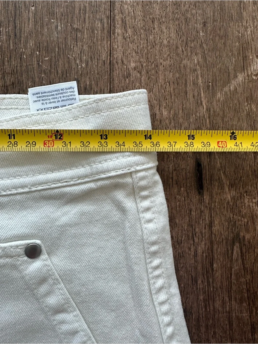 Point Sur J. Crew White Button-Front Denim Skirt